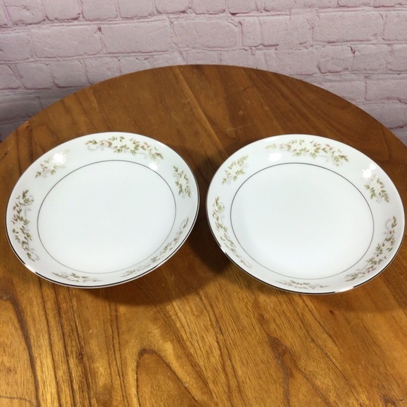 International Silver Company 326 Springtime Fruit/Dessert Bowl - Set of 2 - Picture 3 of 4